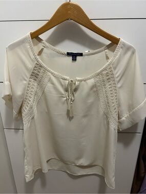 American Eagle Cream  Boho Chic Short Sleeve Sleeve Blouse